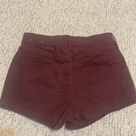 Hollister maroon chino style shorts size 5 - Picture 3 of 4